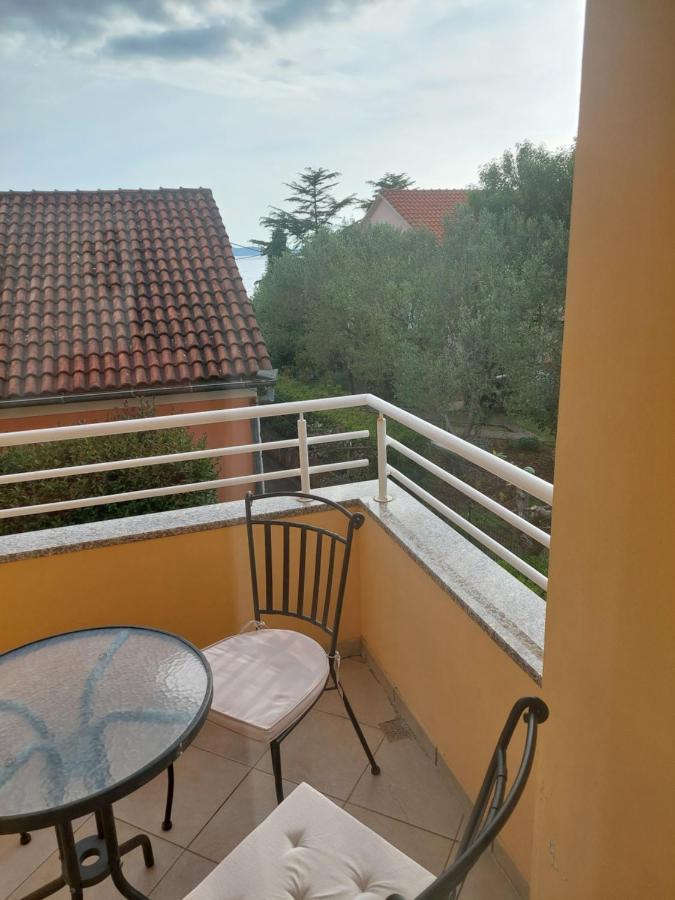 Apartmani Basioli 扎达尔 外观 照片