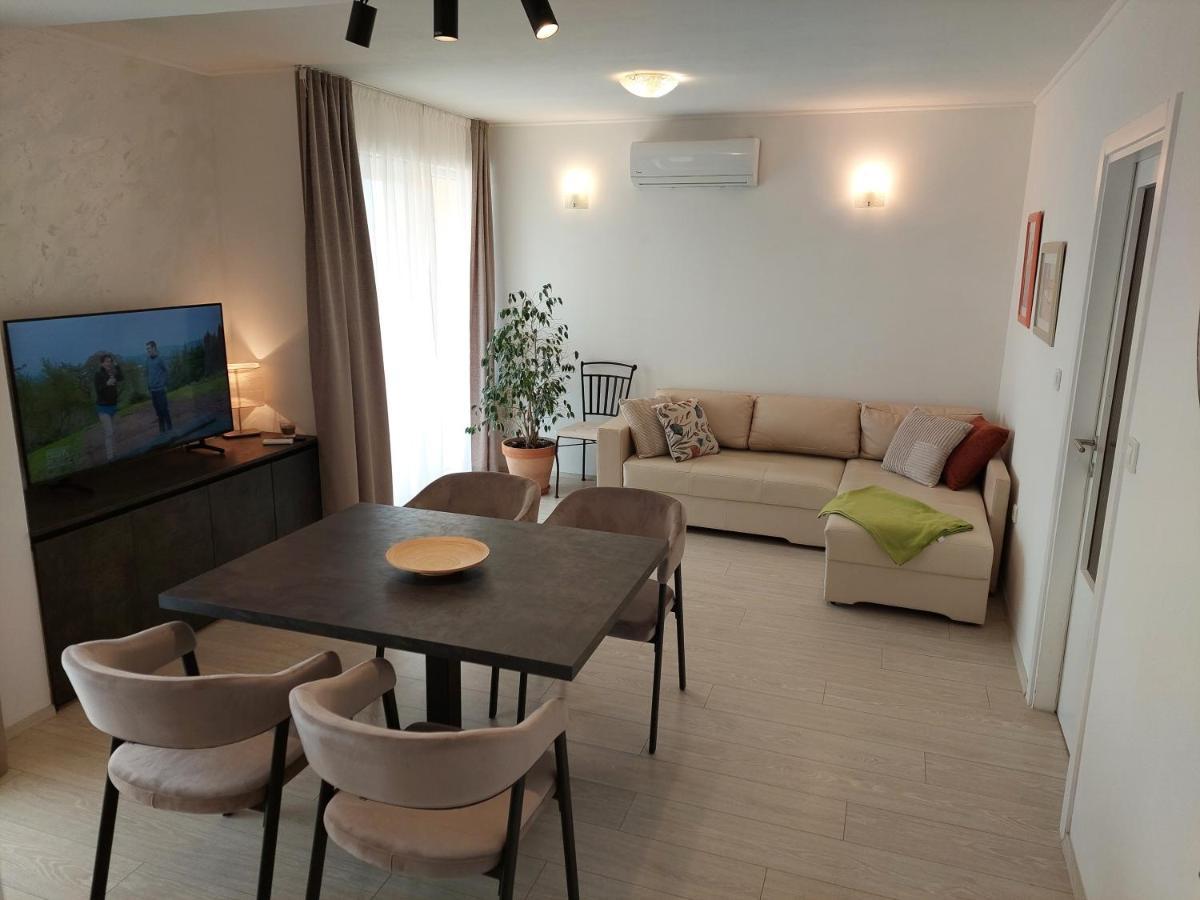Apartmani Basioli 扎达尔 外观 照片