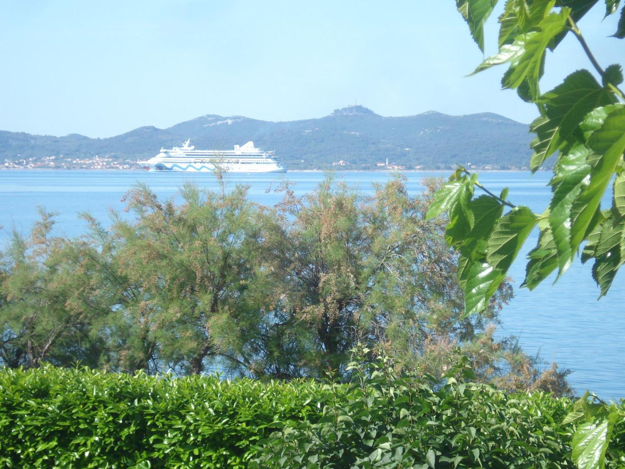 Apartmani Basioli 扎达尔 外观 照片